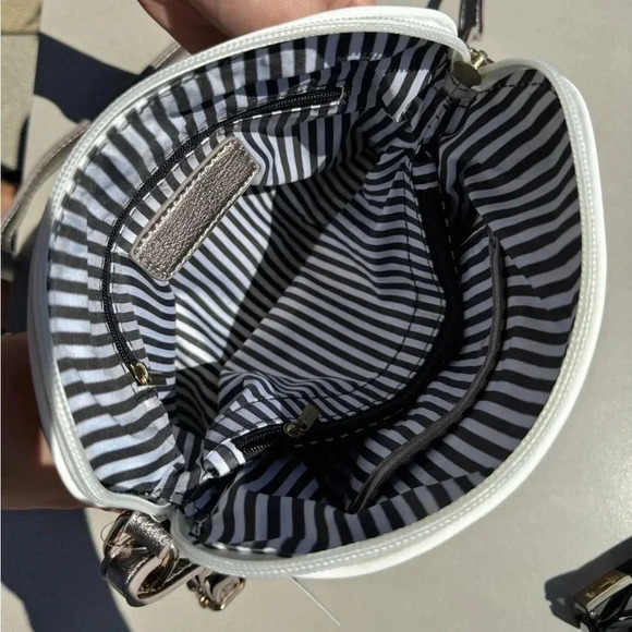 NWT Crossbody Tassel Zipper Puller Accent Two Tone Bag WHITE - Picture 11 of 13